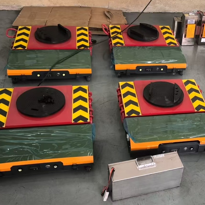 高耐久性UGVプラットフォーム、100kgのゴム製クローラー - Tracked Robot Chassis のレビューと価格